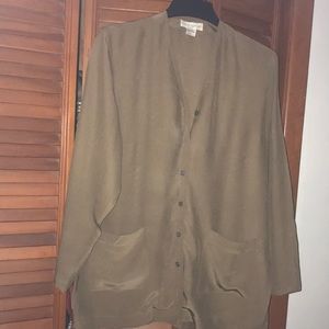 Beautiful 100% silk dress shirt